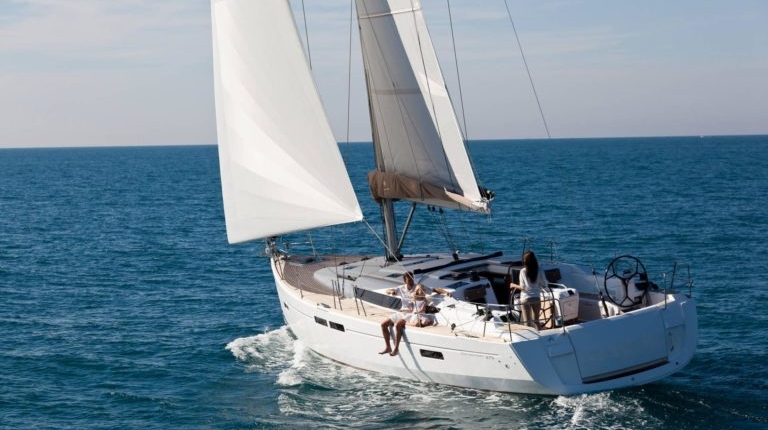 Horizontas Jeanneau Sun Odyssey 479 exterior 3 small