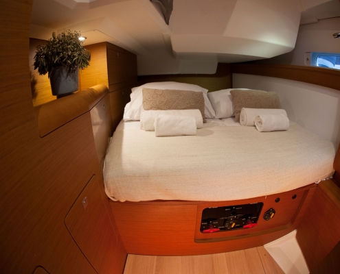Horizontas Jeanneau Sun Odyssey 479 interior 8 small